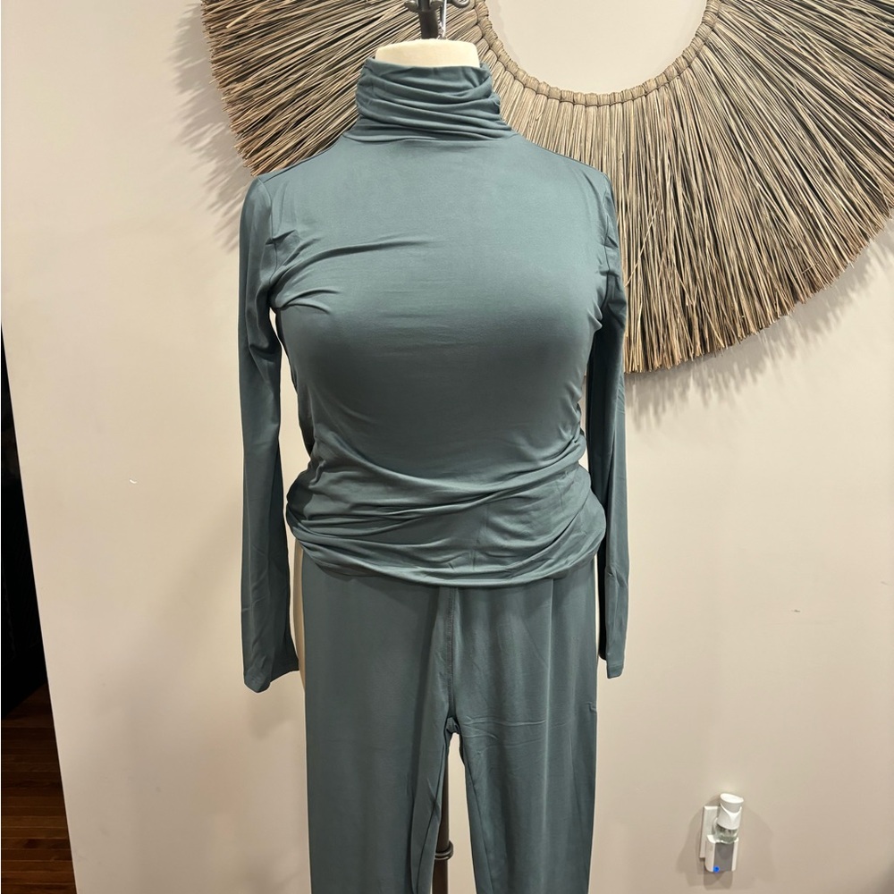 Super Soft Two Piece Set
